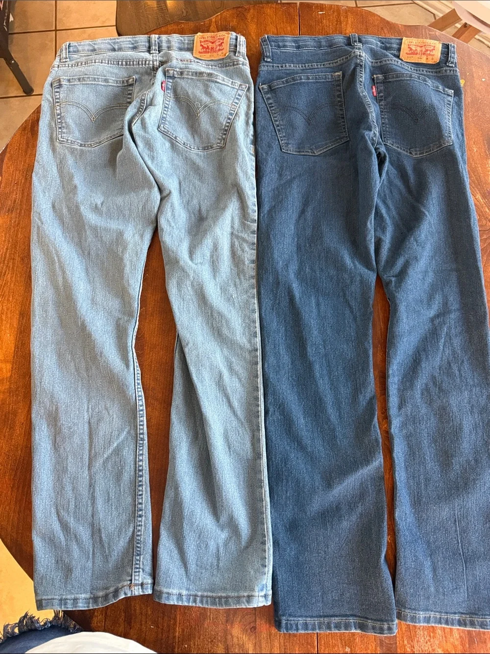 Levi's Straight Jeans — Light Wash & Dark Wash